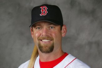 Dave McCarty, player on 2004 Red Sox championship team, dies 1 week after team's reunion