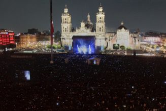 Interpol perform concert for 160,000 people in Mexico City