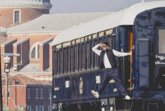 JR Converts Venice Train Carriage Into a Treasure Hunt Installation