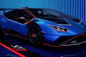 Lamborghini Bids Farewell to a V10 Icon with the Huracán STJ