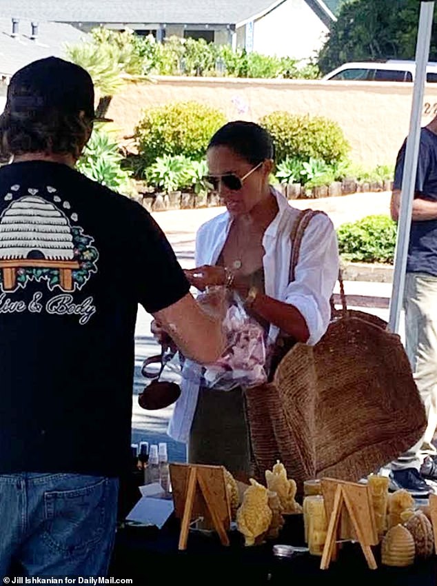 At one point, the former actress was seen stopping by a vendor to sample some honey