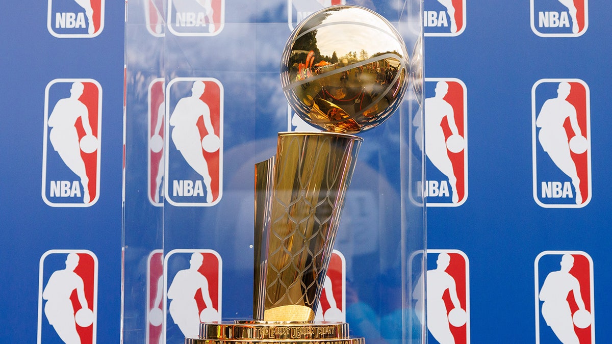 Larry O'Brien trophy