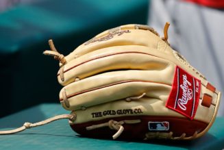 New Jersey HS baseball team uses hidden ball trick to win game