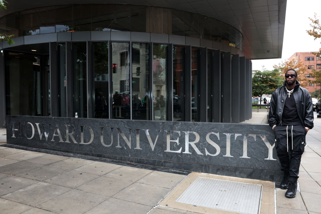 Sean "Diddy" Combs Fulfills $1 Million Pledge To Howard University At Howard Homecoming – Yardfest