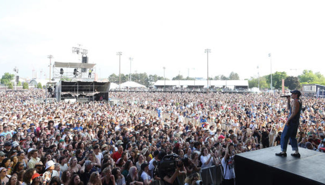 Boston Calling music festival responds to complaints of "unsafe" crowd conditions