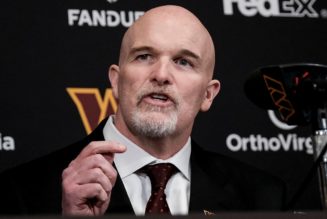 Commanders' Dan Quinn raises eyebrows with Redskins flair in T-shirt