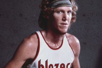 Hall of Fame Center Bill Walton Dies, Age 71