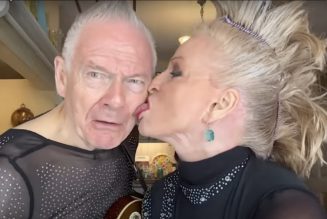 Robert Fripp and Toyah lick their way through Iggy & The Stooges "Search and Destroy"