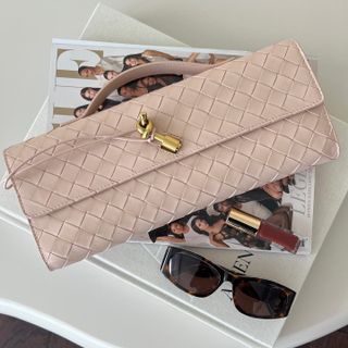 A flat image of Bottega Veneta's Andiamo clutch.