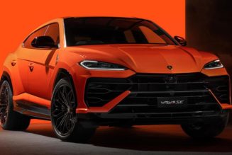 The Lamborghini Urus Gets a Facelift and Goes Hybrid With New SE Model