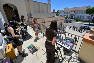 A Day of Music rocks Fullerton — in hair salons, book shops, pubs and more