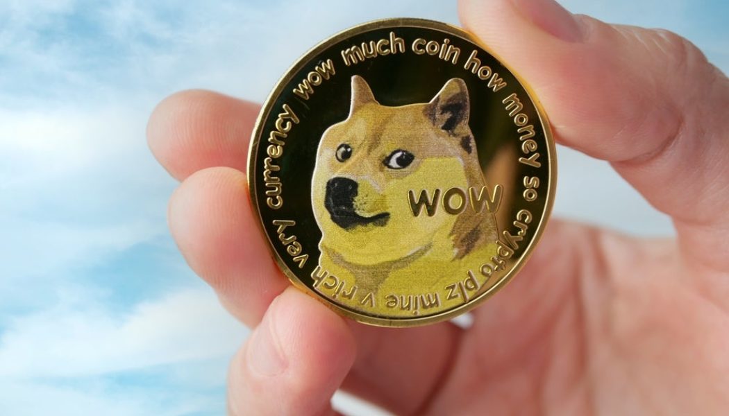 Arthur Hayes, Raoul Pal Predict Dogecoin ETF: 'If People Wait In Line For Luxury Brands, They Will Trade Meme Coins Online'