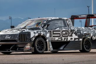 Ford Unleashes Its F-150 Lightning SuperTruck EV