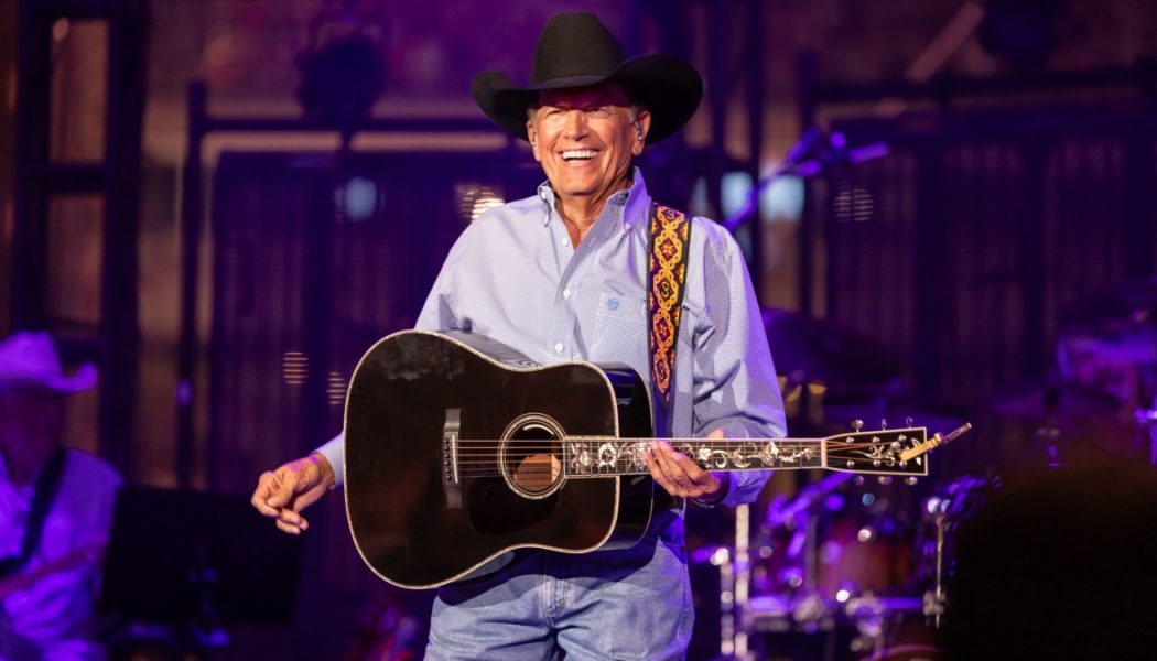 George Strait just set the record for the largest ticketed single concert in US history