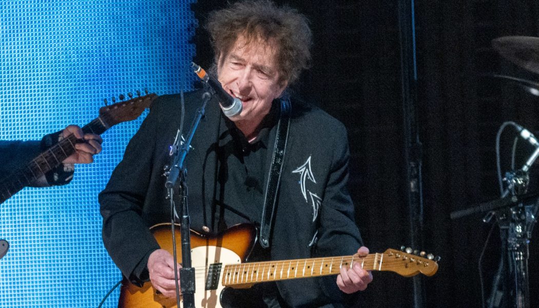 Bob Dylan's Stunning 'Outlaw' Tour Set List: A Song by Song Guide