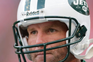 Brett Favre Wants Lawsuit Against Shannon Sharpe Reinstated