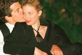 Carolyn Bessette-Kennedy Is TikTok's Quiet-Luxury Fashion Icon - Steal Her Style