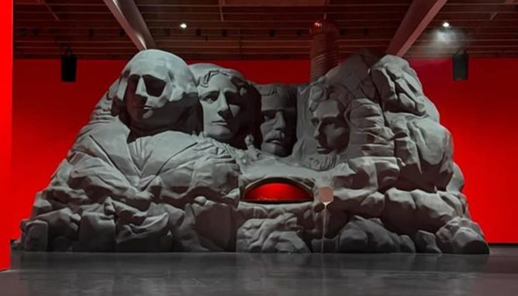 Eli Russell Linnetz Launches 'MONUMENTS' Exhibit With a Mount Rushmore Pizza Oven