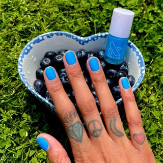 Blue nails