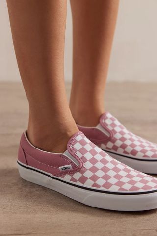 Vans, Classic Slip-On Checkerboard Shoes in Foxglove