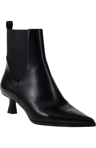 Novva Pointed Toe Kitten Heel Chelsea Boot