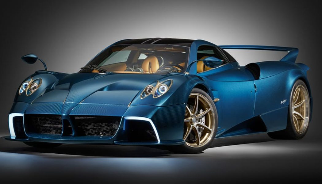 Pagani Releases Its First Manual Transmission Huayra