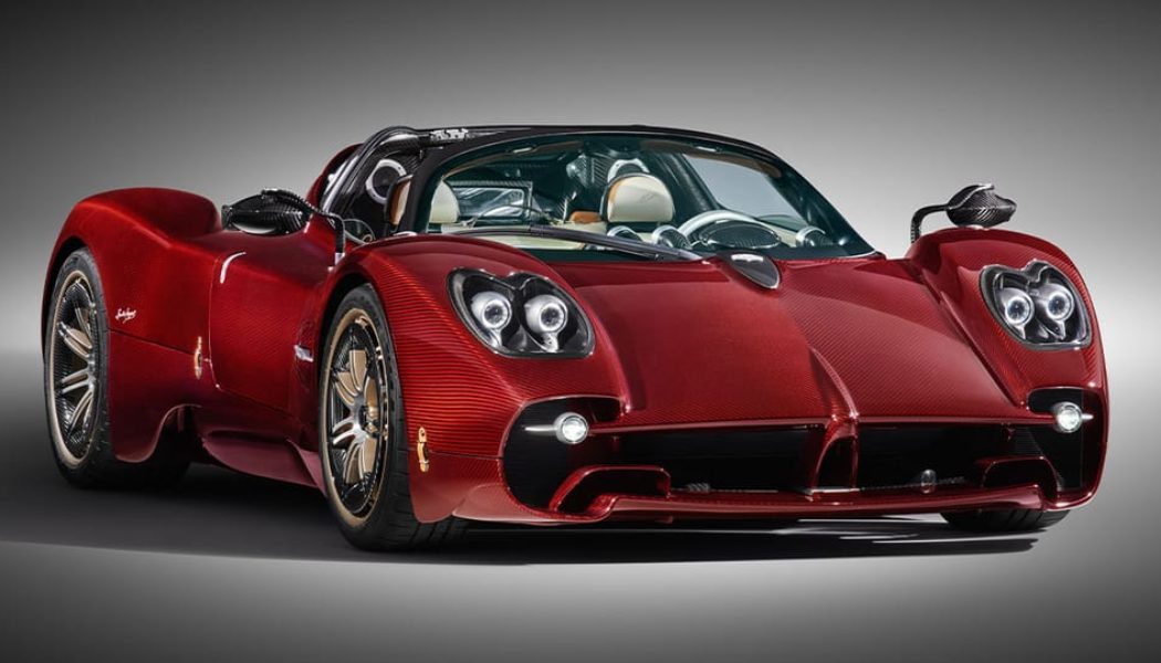 Pagani Unveils the Utopia Roadster: a Lightweight V12 Masterpiece