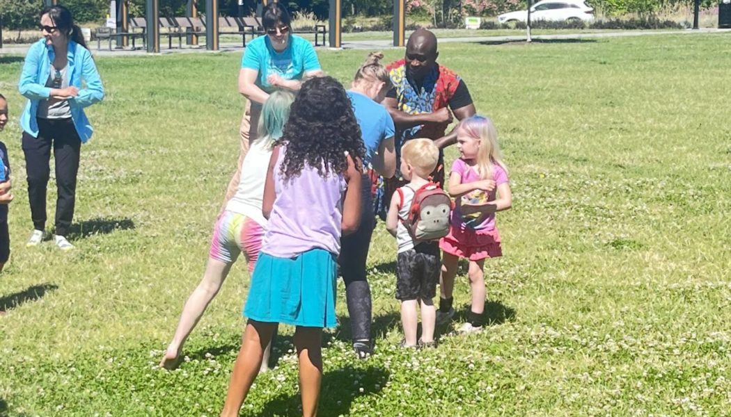 Renton children dance to Gansango’s West African music | Renton Reporter