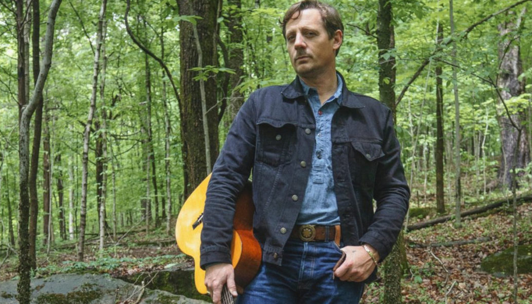 Review – Johnny Blue Skies (Sturgill Simpson) – “Passage Du Desir”...