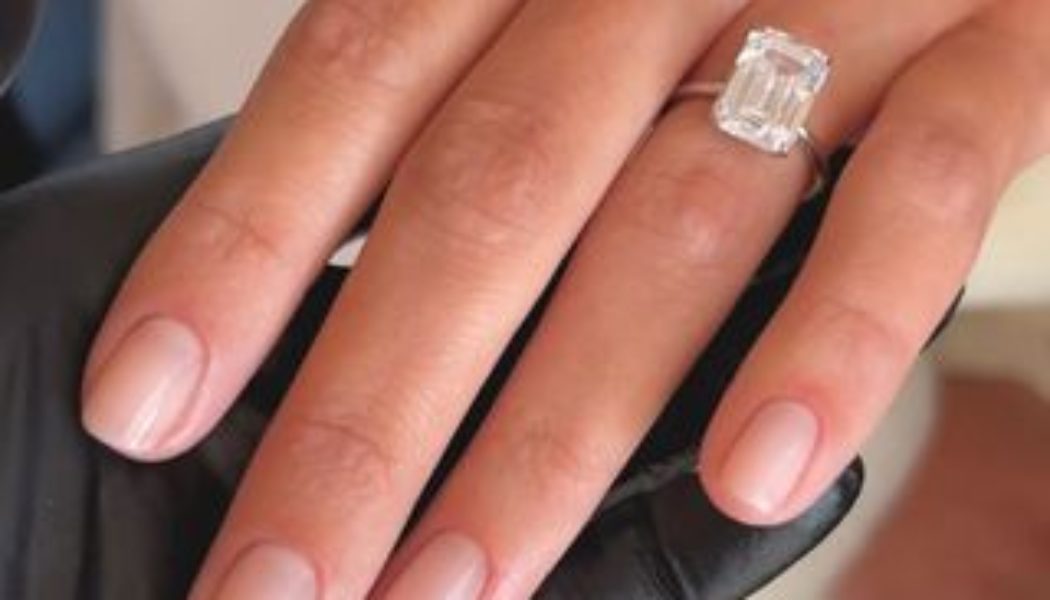 Sofia Richie-Grainge's Wedding Manicurist Says These Are The Classiest Nail Colours You Can Wear