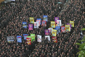 Thousands of Samsung workers launch indefinite strike over pay