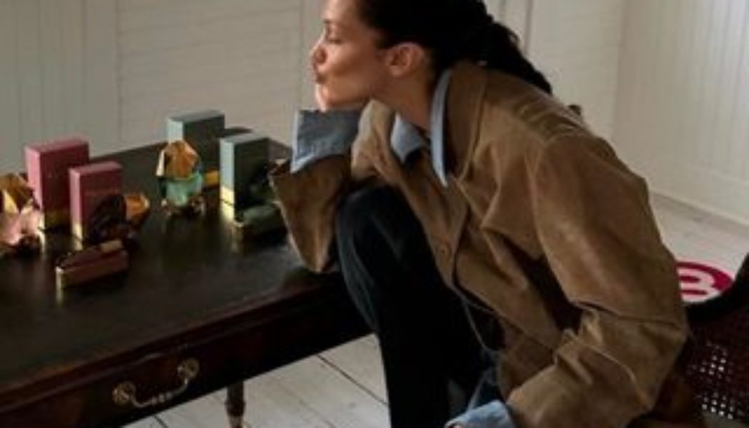 Bella Hadid and London Fashion People Are Wearing the Chic Autumn Jacket That COS and Massimo Dutti Can't Keep in Stock