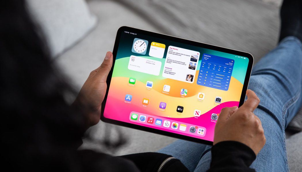 iPad sales rebound as Apple nears big push into AI