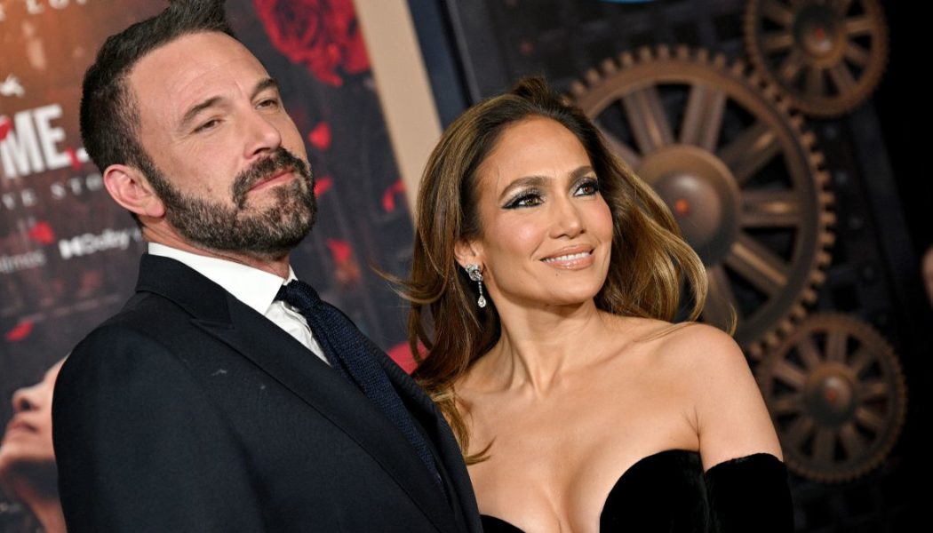 Jennifer Lopez Files For Divorce From Ben Affleck