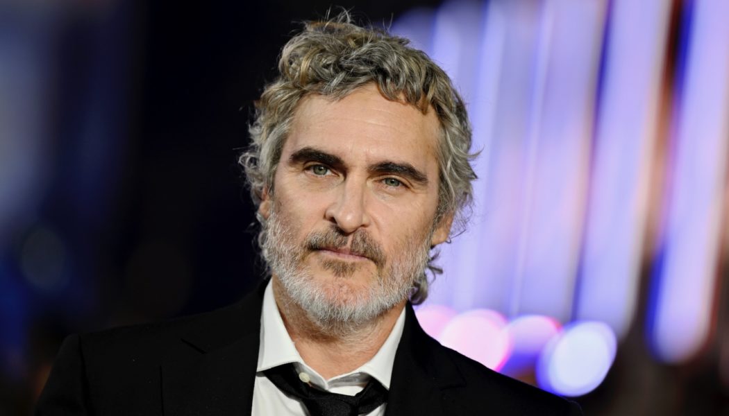 Joaquin Phoenix exits NC-17 gay romance film after getting "cold feet"