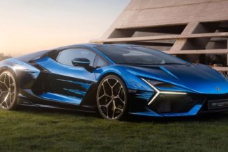 Lamborghini Unveils Stunning Hand-Painted Revuelto "Opera Unica"