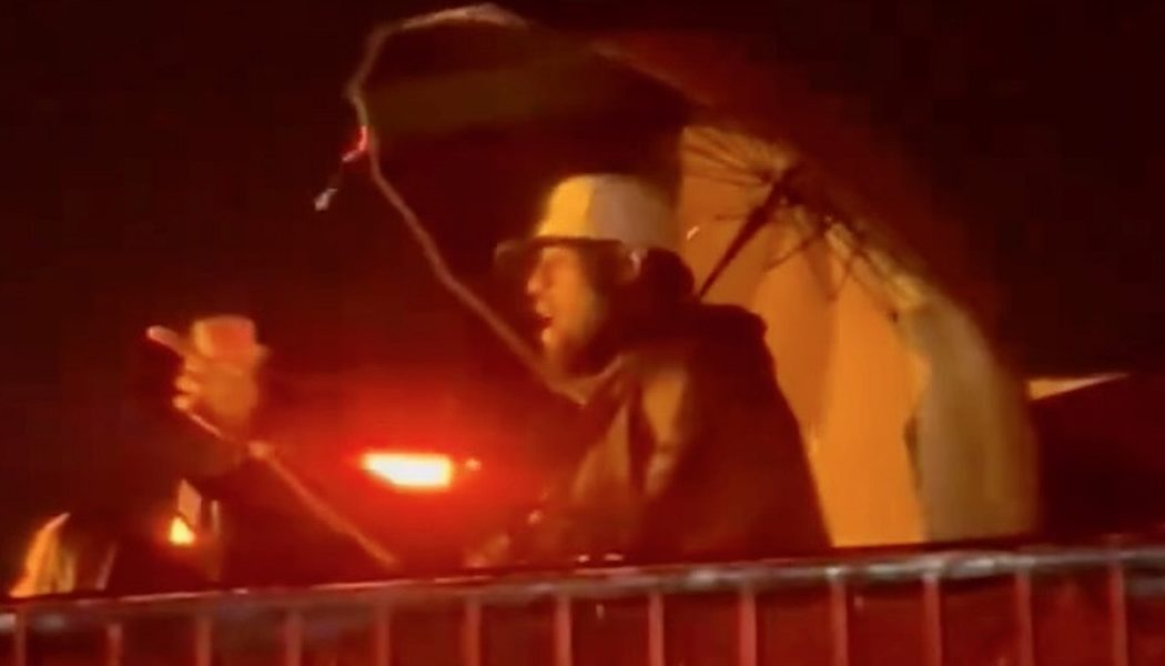 LeBron James sings his heart out to Adele in the pouring Munich rain