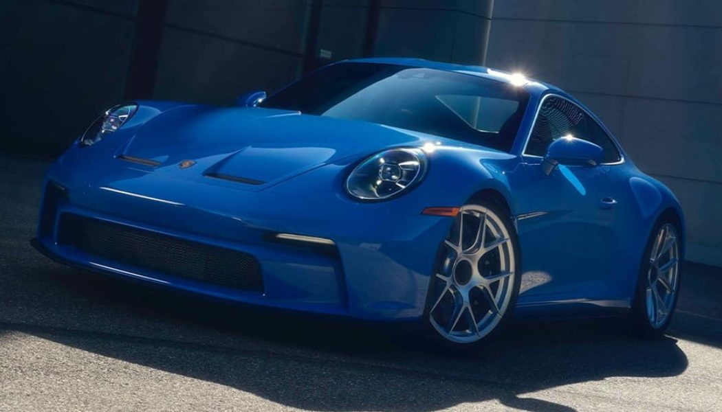 Porsche Unveils Exclusive 911 S/T in Bespoke "Dani Blue"