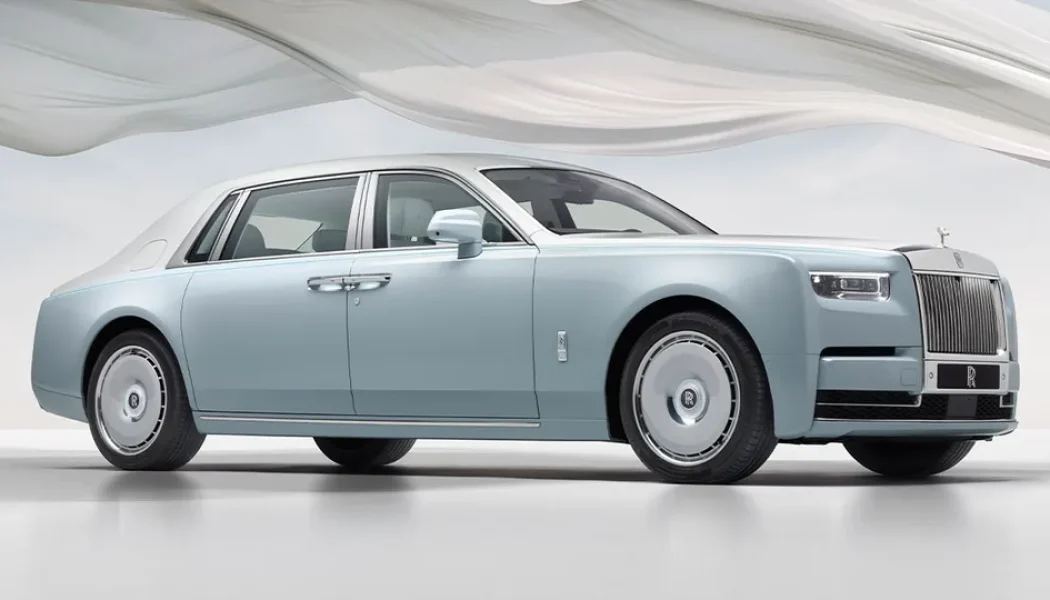 Rolls-Royce Unveils Limited-Edition Phantom Scintilla