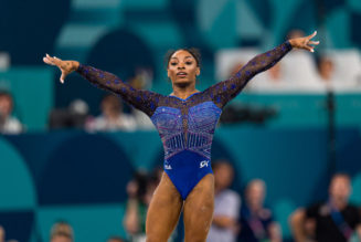 Simone Biles Jabs Donald Trump After Winning 6th Gold Medal