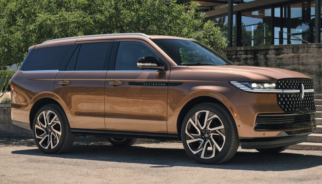 The 2025 Lincoln Navigator Wants to Be Your Driving Sanctuary