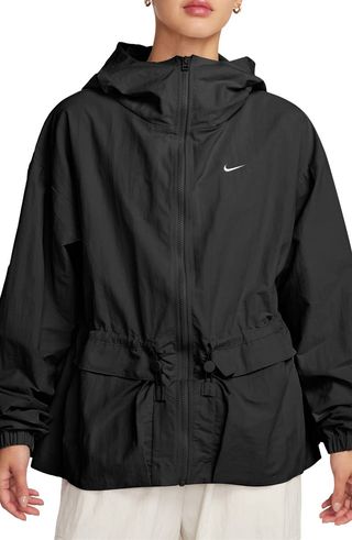 Sportswear Essentials Lightweight Jacket