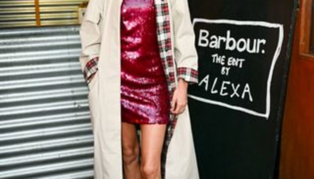 Alexa Chung Just Wore the Autumn Coat Trend Every Fashion Person Is Currently Obsessing Over