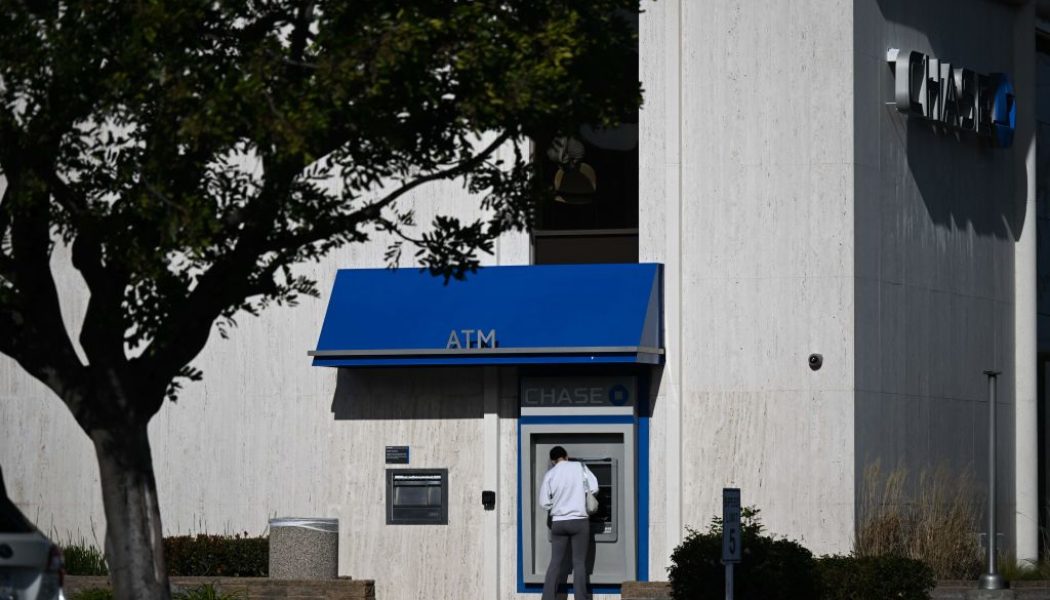 Chase Bank Glitch Leaving People With Massive Debt For Checks That Their A**es Couldn't Cash