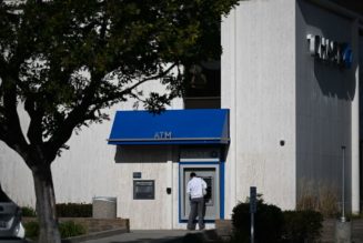 Chase Bank Glitch Leaving People With Massive Debt For Checks That Their A**es Couldn't Cash