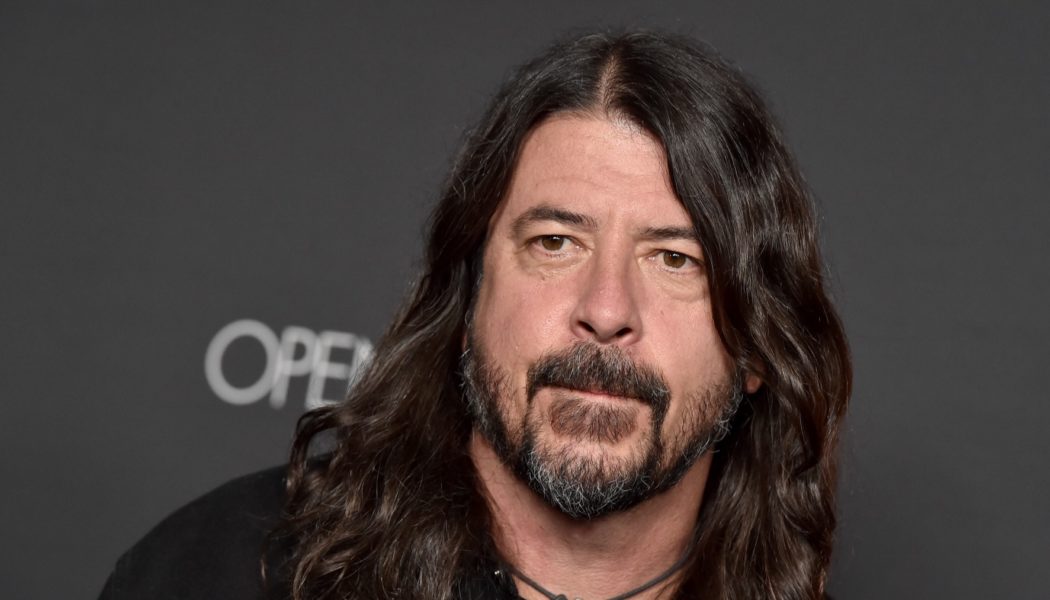 Dave Grohl announces birth of daughter outside of marriage