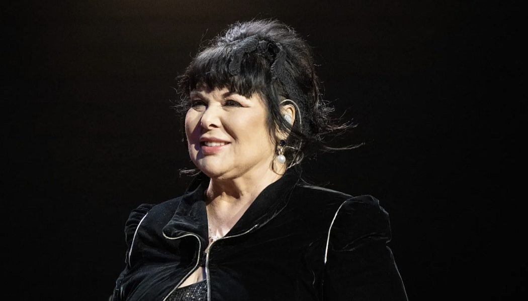 Heart's Ann Wilson says she's "finished" with chemo, "officially ready" for 2025 tour