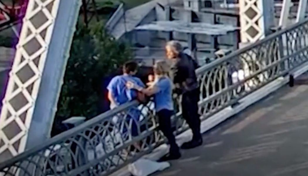 Jon Bon Jovi convinces woman not to jump off bridge in Nashville