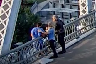 Jon Bon Jovi convinces woman not to jump off bridge in Nashville