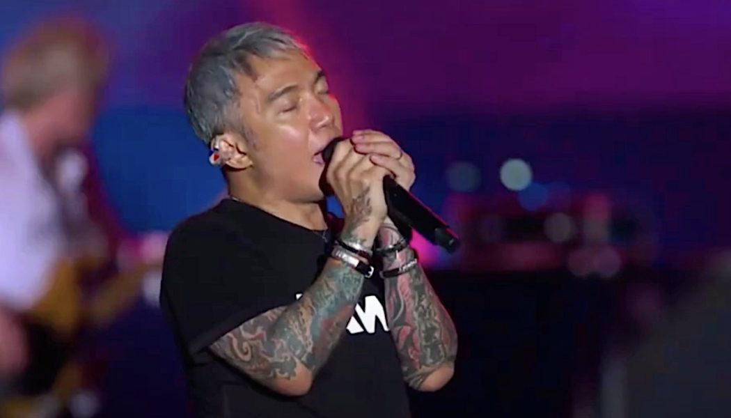 Journey singer Arnel Pineda invites fans to vote him "out for good" after rough Rock in Rio show